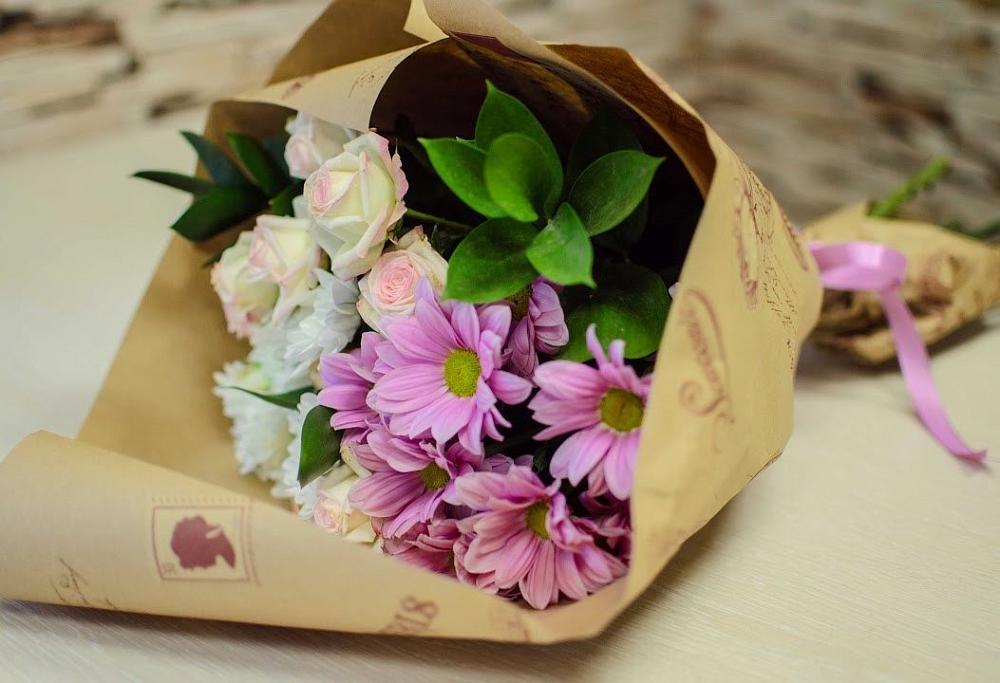 Букет цветов из: Розы и Хризантемы в Обушково