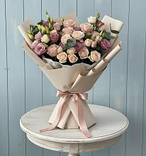 Букет цветов из:  Розы и Лизиантусы в Обушково