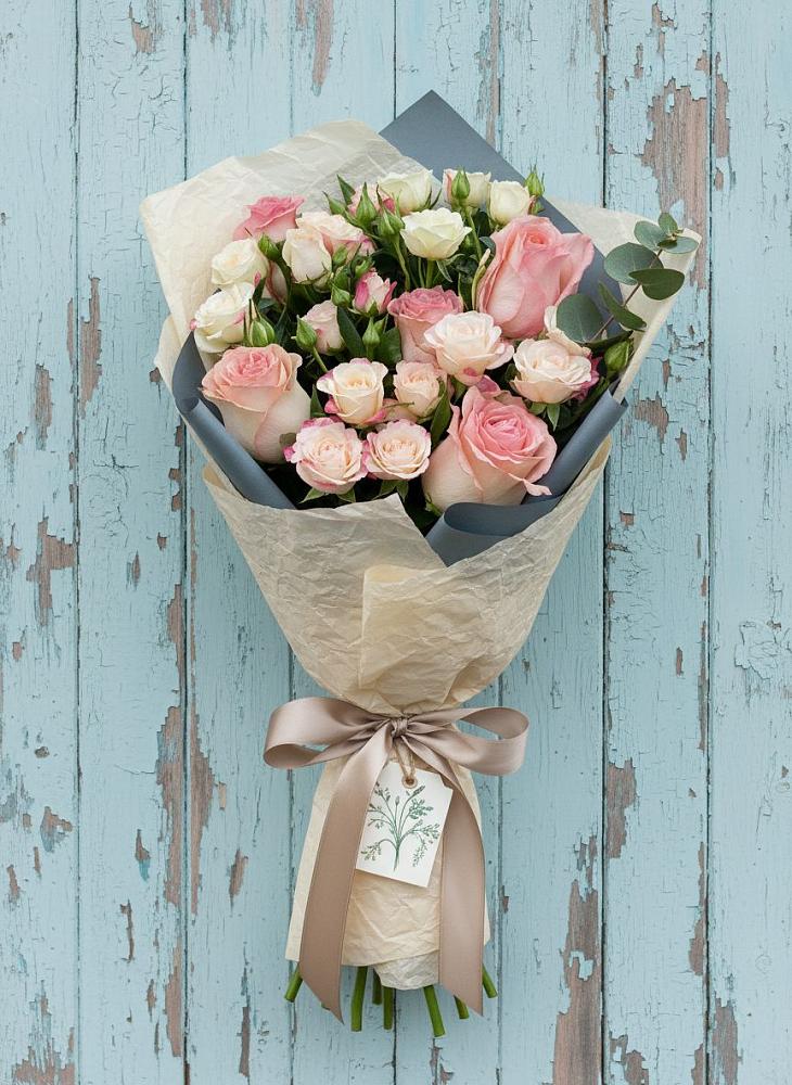 Букет цветов из: Розы в Обушково