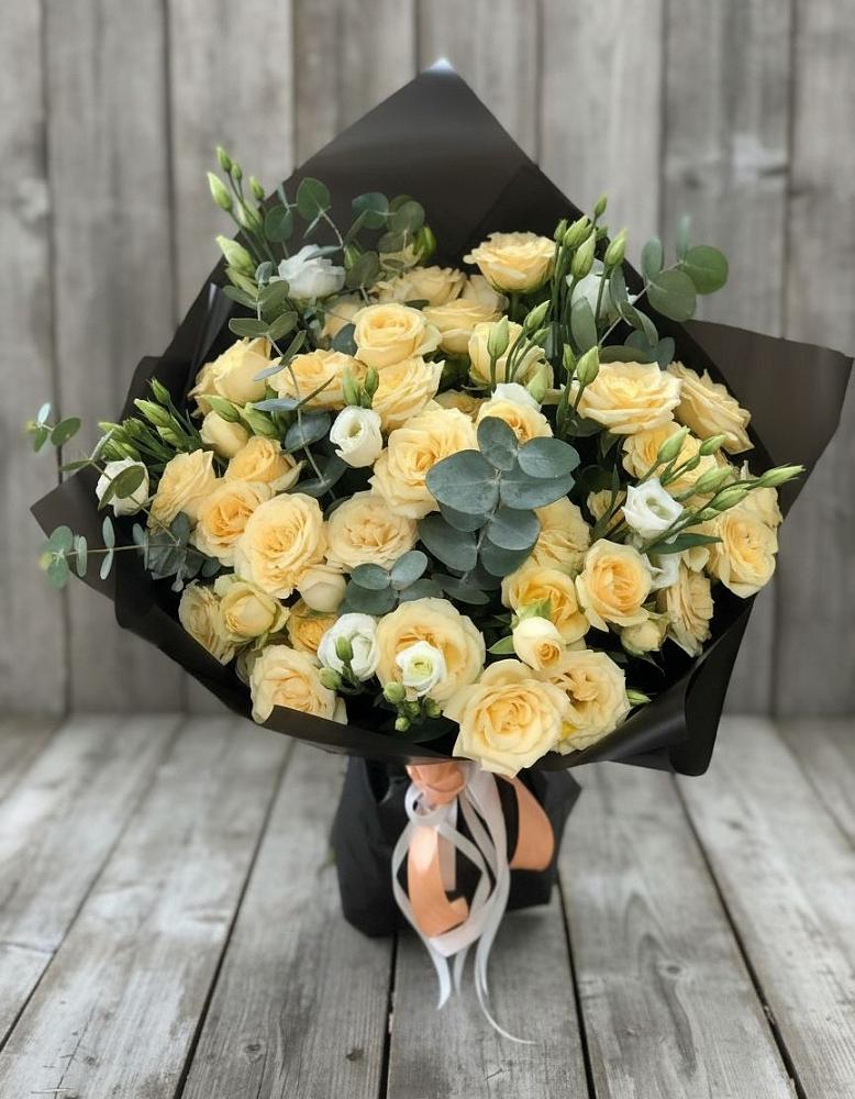 Букет цветов из: Розы и Лизиантусы в Обушково