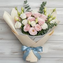 Букет цветов из:  Лизиантусы в Обушково