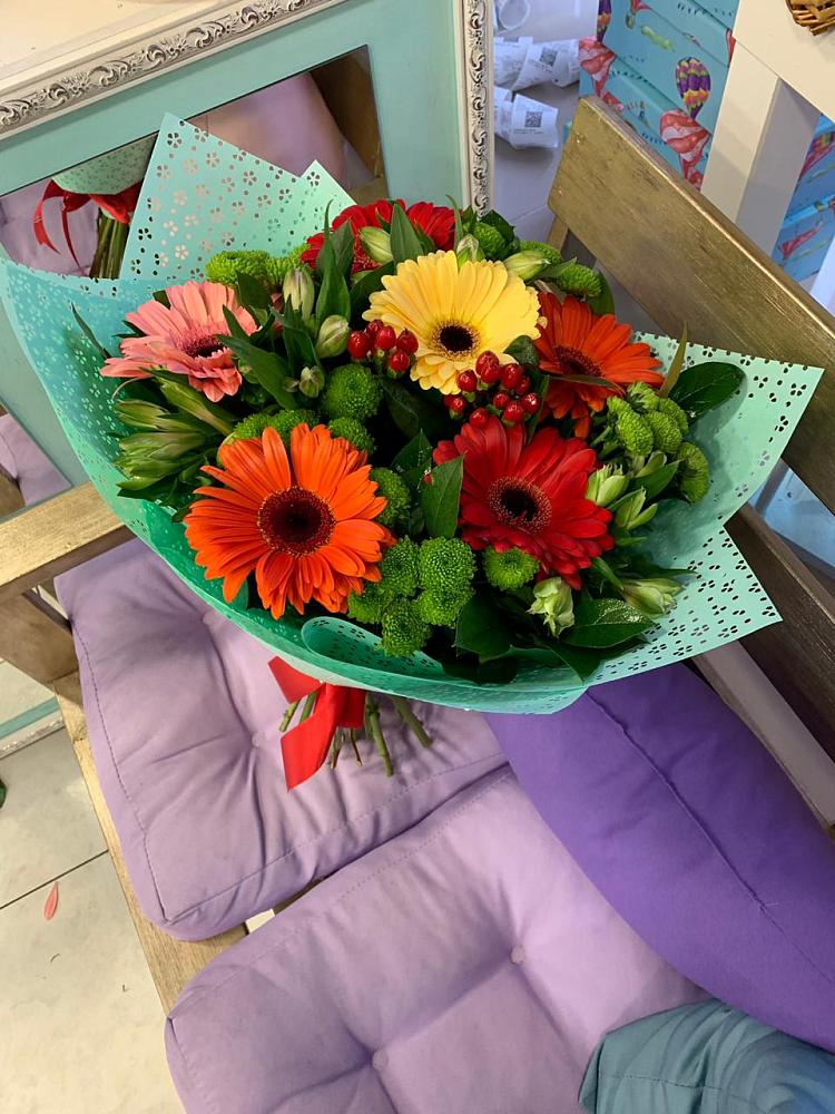 Букет цветов из: Герберы, Хризантемы и Альстромерии в Обушково