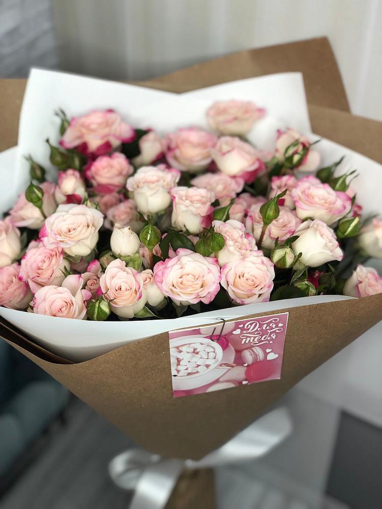 Букет цветов из: Розы в Обушково