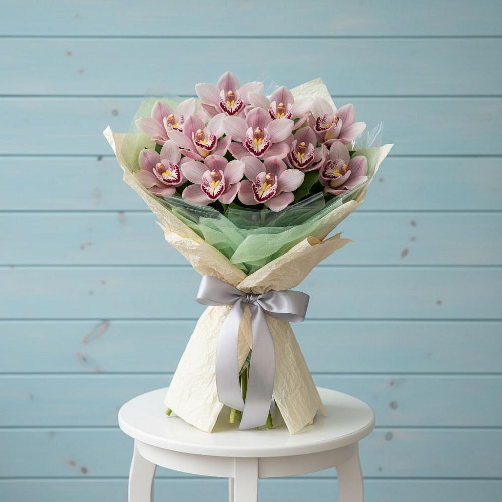 Букет цветов из: Орхидеи и Розы в Обушково