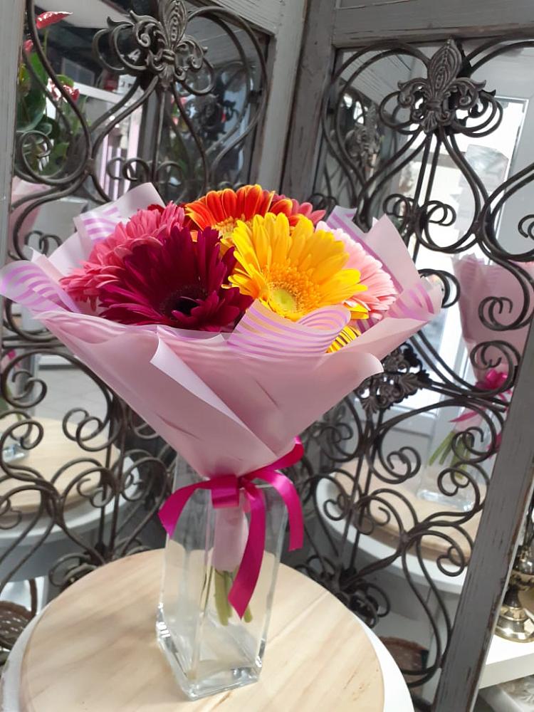 Букет цветов из: Герберы в Обушково