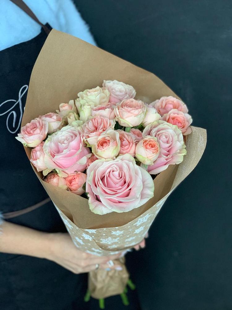 Букет цветов из: Хризантемы и Розы в Обушково