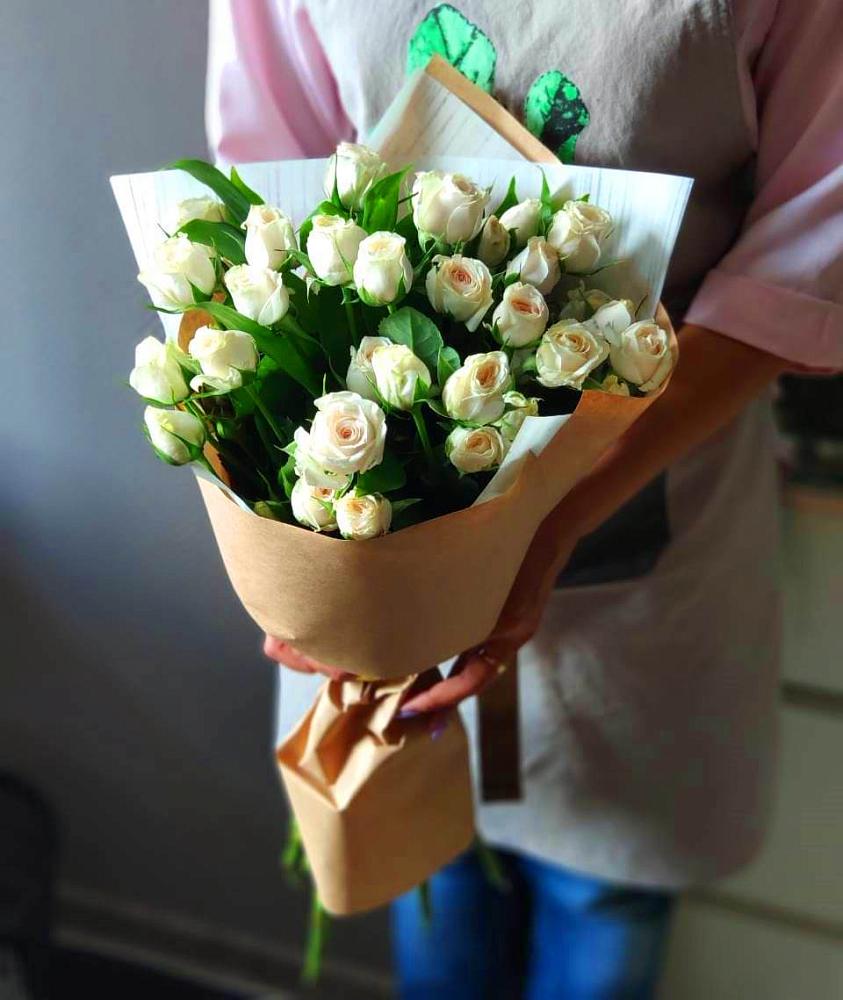 Букет цветов из: Розы в Обушково