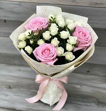 Букет цветов из:  Розы в Обушково