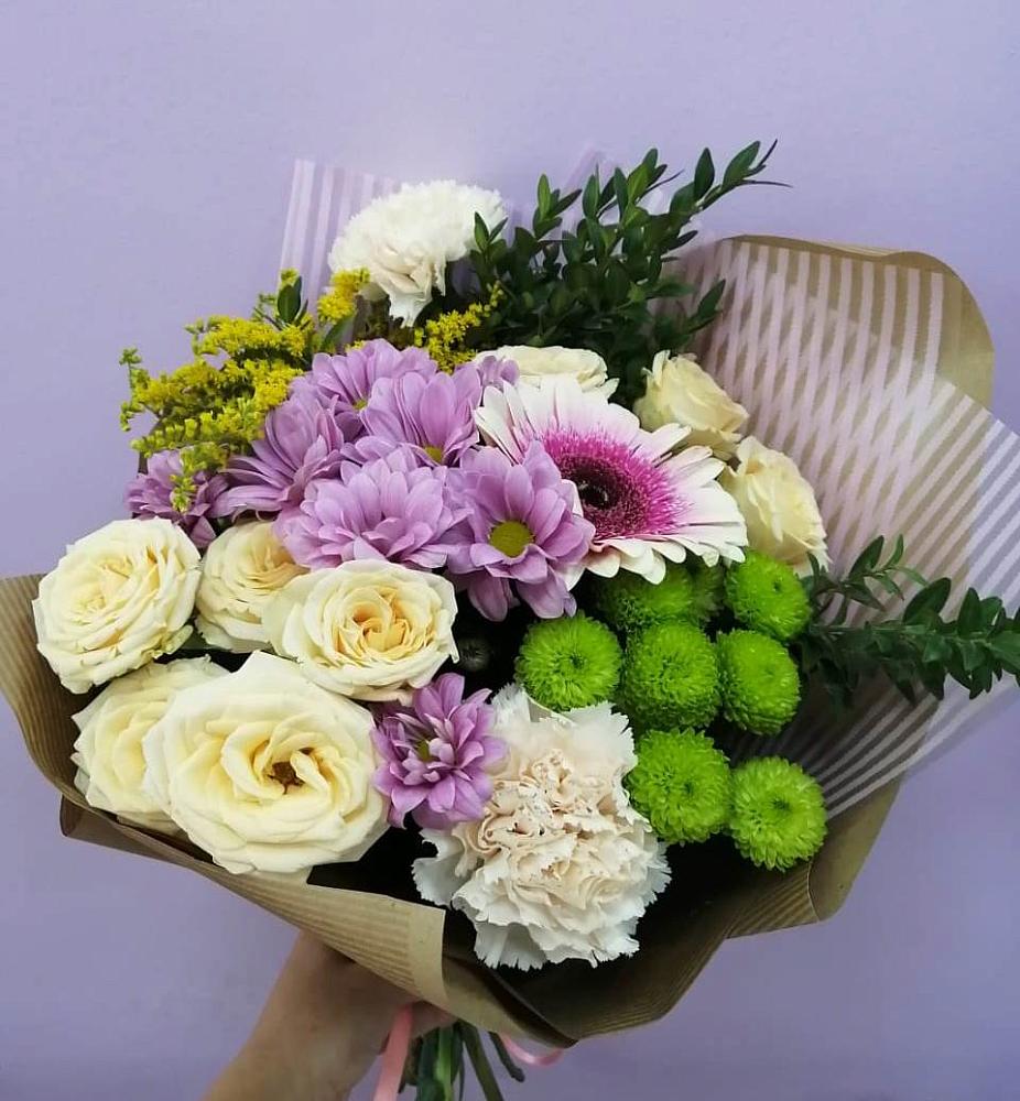 Букет цветов из: Хризантемы, Розы, Гвоздики и Герберы в Обушково