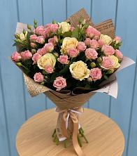 Букет цветов из:  Розы в Обушково