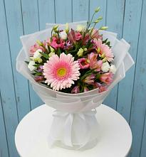 Букет цветов из:  Герберы, Альстромерии и Лизиантусы в Обушково