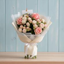 Букет цветов из:  Розы в Обушково