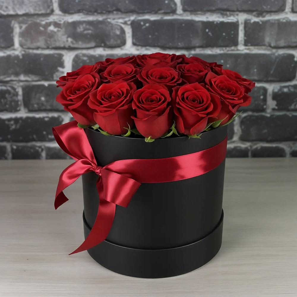 Цветочная композиция из Розы в шляпной коробке в Обушково