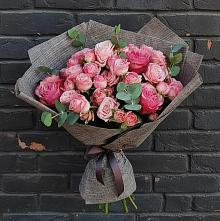 Букет цветов из:  Розы в Обушково